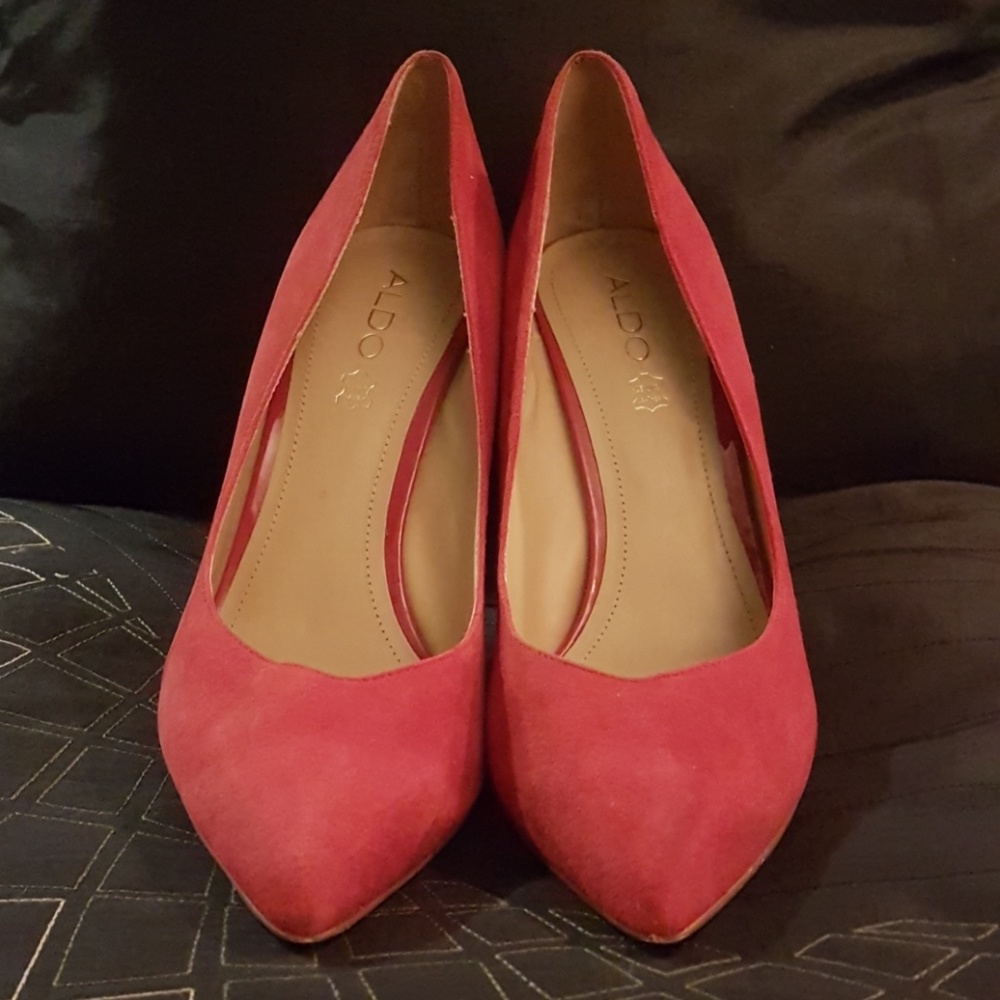 Shoes - Picture 2 of 6